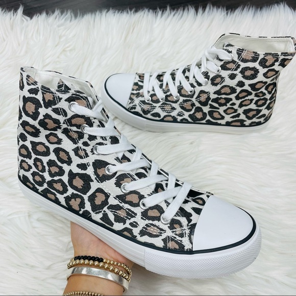 Leopard canvas high top sneaker - Picture 5 of 10